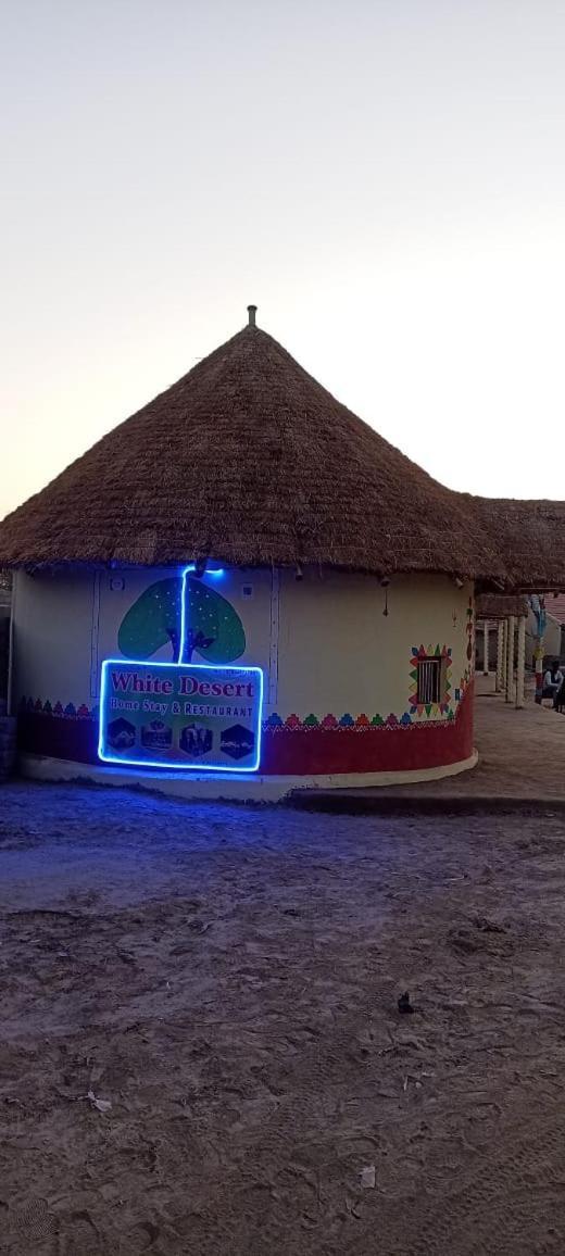 White Desert Homestay Dhordo